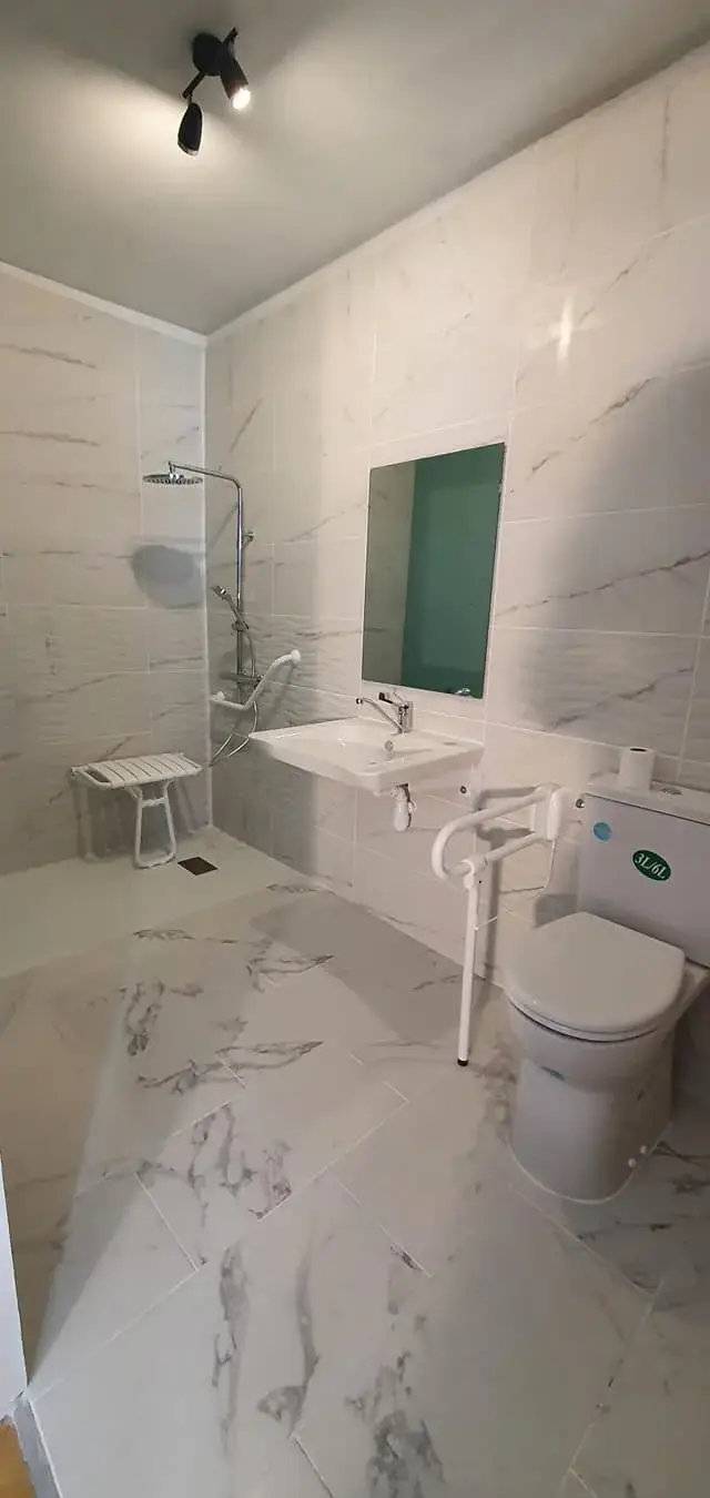 Ferreira Multi services - Salle de bain (2)